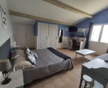 France Languedoc-Roussillon Lunel vacation rental compare prices direct by owner 14267550