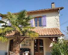 France Nouvelle-Aquitaine Saint-Romain vacation rental compare prices direct by owner 28292216