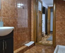 Romania Arges Curtea de Argeş vacation rental compare prices direct by owner 28547391