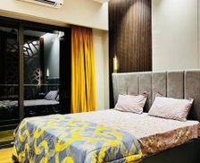 India Uttar Pradesh Ghaziabad vacation rental compare prices direct by owner 33000452