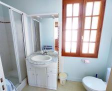 France Nouvelle-Aquitaine La Roche-Posay vacation rental compare prices direct by owner 14581095