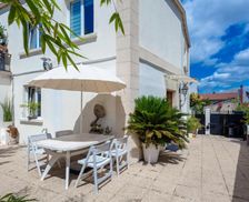 France Ile de France Arcueil vacation rental compare prices direct by owner 29029505