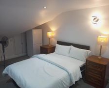 United Kingdom Greater London Seven Kings vacation rental compare prices direct by owner 32406495