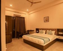 India Rajasthan Udaipur vacation rental compare prices direct by owner 27389341