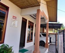 Indonesia Sumatra Banda Aceh vacation rental compare prices direct by owner 35417921