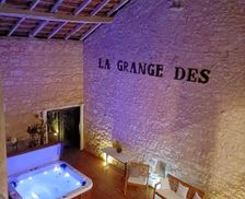 France Aquitaine Blanc vacation rental compare prices direct by owner 32401092