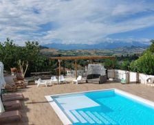 Italy Abruzzo SantʼOmero vacation rental compare prices direct by owner 26874659