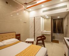 India Tamil Nadu Kuttālam vacation rental compare prices direct by owner 28279101
