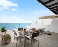 Spain Lanzarote Arrieta vacation rental compare prices direct by owner 14676484