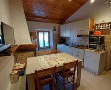 Italy Emilia-Romagna Fiumalbo vacation rental compare prices direct by owner 28544825