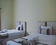 Indonesia Lombok Praya vacation rental compare prices direct by owner 27897774