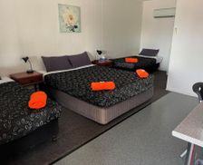 Australia Queensland Winton vacation rental compare prices direct by owner 16001543