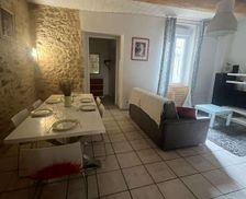 France Languedoc-Roussillon Nîmes vacation rental compare prices direct by owner 27079153