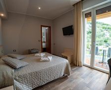 Italy Veneto Brenzone sul Garda vacation rental compare prices direct by owner 26212283