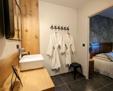 France Auvergne Saint-Privat-dʼAllier vacation rental compare prices direct by owner 13799952