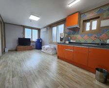South Korea Gyeongsangbuk-Do Ulleung vacation rental compare prices direct by owner 28465482