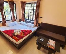 India West Bengal Garh Pānchkot vacation rental compare prices direct by owner 28206477