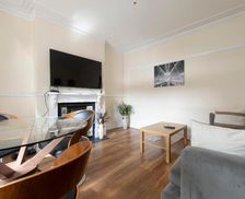 United Kingdom Greater London Abbey Wood vacation rental compare prices direct by owner 35682104