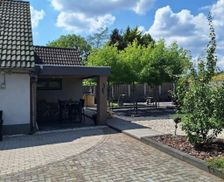 Netherlands Zuid-Holland Ooltgensplaat vacation rental compare prices direct by owner 28648445