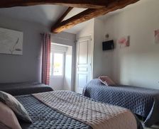 France Nouvelle-Aquitaine Neuville-de-Poitou vacation rental compare prices direct by owner 28411069