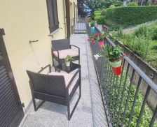 Italy Lombardy Magreglio vacation rental compare prices direct by owner 29470535