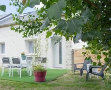 France Centre Saint-Denis-en-Val vacation rental compare prices direct by owner 27598907