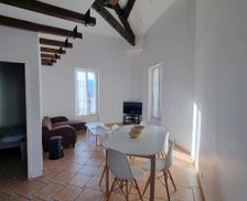France Languedoc-Roussillon Nîmes vacation rental compare prices direct by owner 28868447