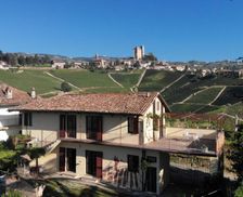 Italy Piedmont Serralunga d'Alba vacation rental compare prices direct by owner 29006699