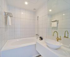 South Korea Gyeongsangnam-do Changwon vacation rental compare prices direct by owner 35525032