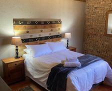 South Africa Gauteng Hekpoort vacation rental compare prices direct by owner 28193951