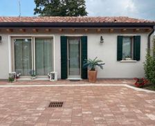 Italy Veneto Legnaro vacation rental compare prices direct by owner 35271605