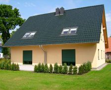 Germany Mecklenburg-Pomerania Zingst vacation rental compare prices direct by owner 29442947