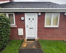 United Kingdom Merseyside Knowsley vacation rental compare prices direct by owner 35804917