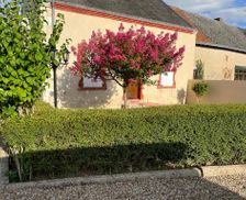 France Centre Saint-Valentin vacation rental compare prices direct by owner 29002496