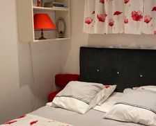 France Auvergne Aurillac vacation rental compare prices direct by owner 27338042