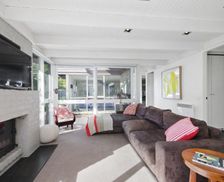 Australia Victoria Point Lonsdale vacation rental compare prices direct by owner 27714672