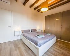 Italy Lombardy Milan vacation rental compare prices direct by owner 28072298