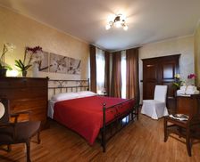 Italy Piedmont Castagnito vacation rental compare prices direct by owner 14153397