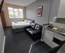 United Kingdom Staffordshire Newcastle under Lyme vacation rental compare prices direct by owner 13965325