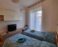 Italy Lombardy Milan vacation rental compare prices direct by owner 28285479