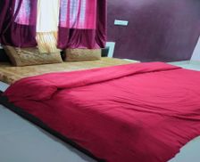 India Delhi Mānpur vacation rental compare prices direct by owner 26090906