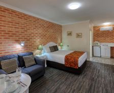 Australia New South Wales Cowra vacation rental compare prices direct by owner 15890648