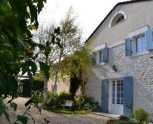 France Nouvelle-Aquitaine Saint-Genis-dʼHiersac vacation rental compare prices direct by owner 26668806