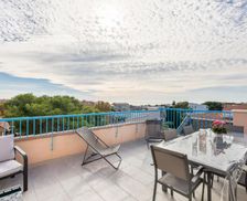 France Provence-Alpes-Côte d'Azur Saint-Aygulf vacation rental compare prices direct by owner 28850747