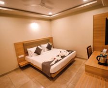 India Rajasthan Udaipur vacation rental compare prices direct by owner 26318042