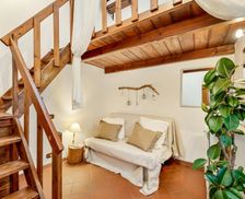 Italy Liguria Vezzano Ligure vacation rental compare prices direct by owner 29383734