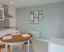 France Centre Saint-Claude-de-Diray vacation rental compare prices direct by owner 26851178