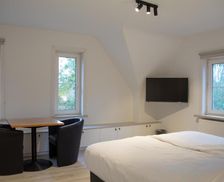 Belgium West-Flanders Oostrozebeke vacation rental compare prices direct by owner 26181265