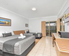 Australia Queensland Emerald vacation rental compare prices direct by owner 10815851