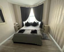 United Kingdom Essex Southend-on-Sea vacation rental compare prices direct by owner 27040034